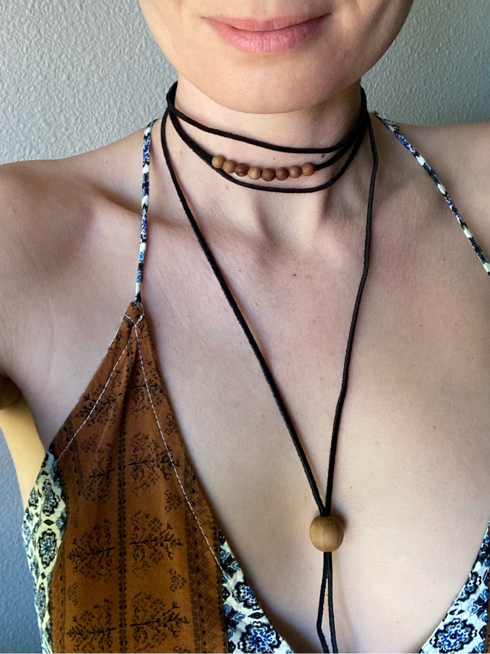 Layered Black Suede Cord Lariat Necklace with Natural Wood Beads - Picture 4 of 6